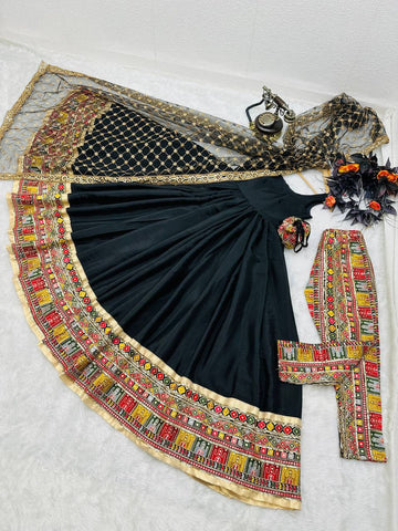 Navratri Special Gown Pent Dupatta