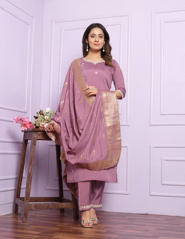 Rose Gold Viscose Silk Kurta Set With Jacquard Dupatta