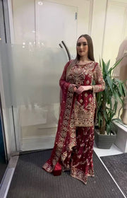 Long Pakistani Suit In Fancy Style