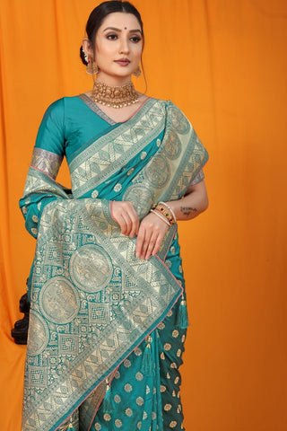 Kanchipuram pure silk Handloom saree with Siroski work