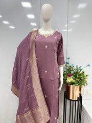 Kurta Set With Dupatta