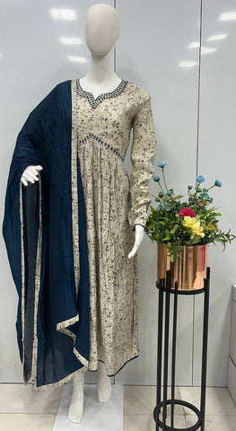 Nayra Kurta Set With Dupatta