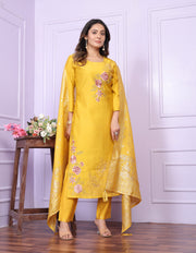 Kurta Set With Dupatta