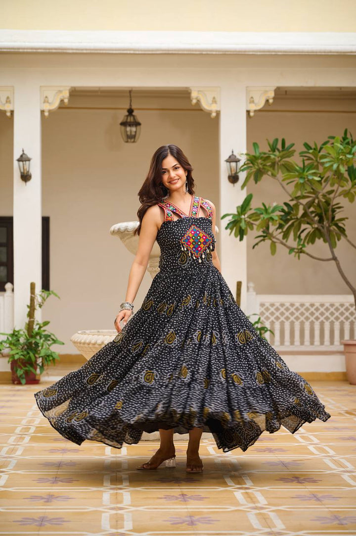 Navratri Special 12 Meter Flare Gamathi Work Bandhani Gown - Tiamgee